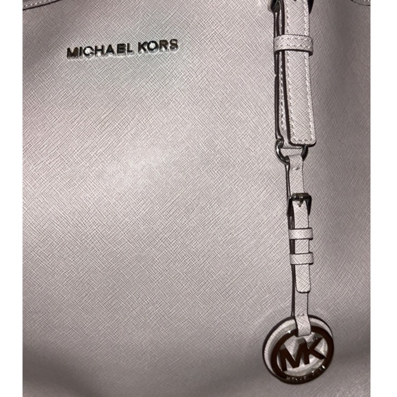 Michael Kors Large Grey Jet Set Tote - Picture 4 of 10